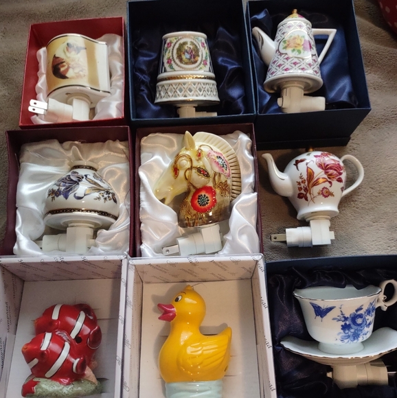 Porcelain Night Light - Picture 4 of 13